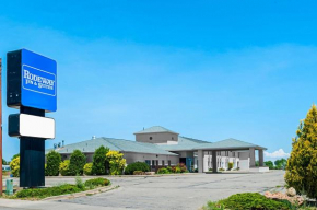 Отель Rodeway Inn & Suites Blanding  Бландинг